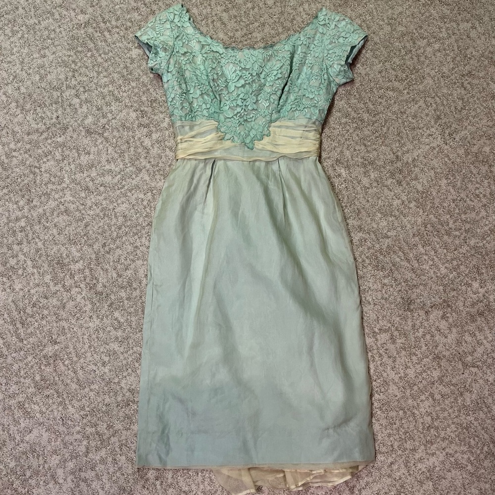 Vintage 1950s mint green chiffon and lace cocktail dress XS